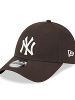 New Era New York Yankees MLB 9Forty Cap Brown
