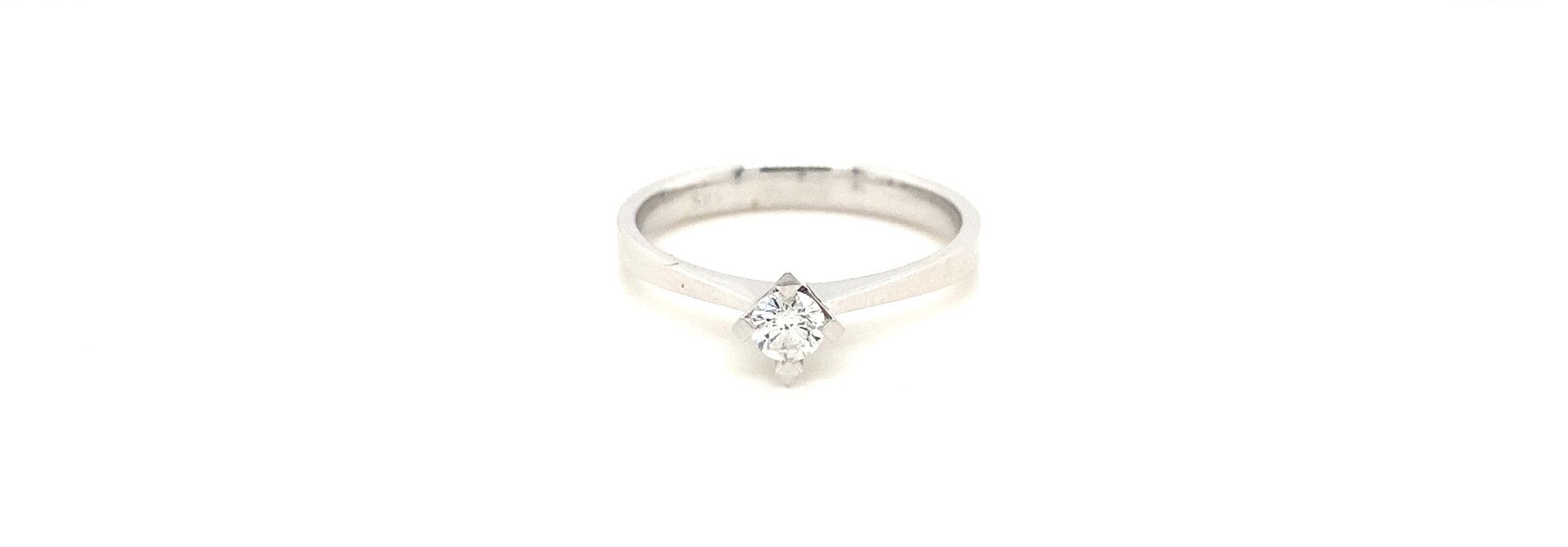 Ring diamant witgoud solitaire steen