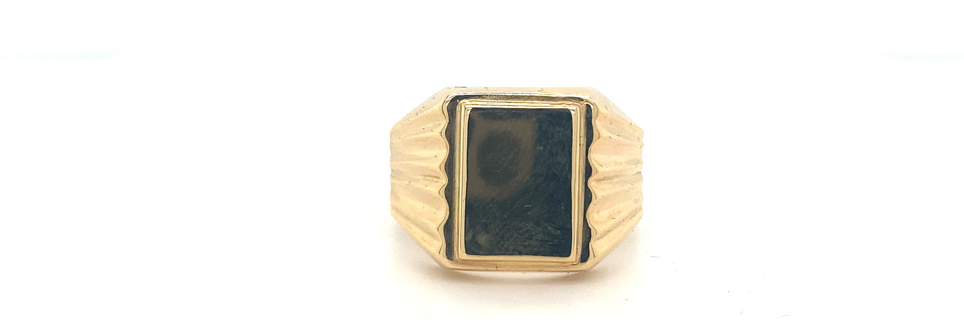 Ring zegel met bewerkte band