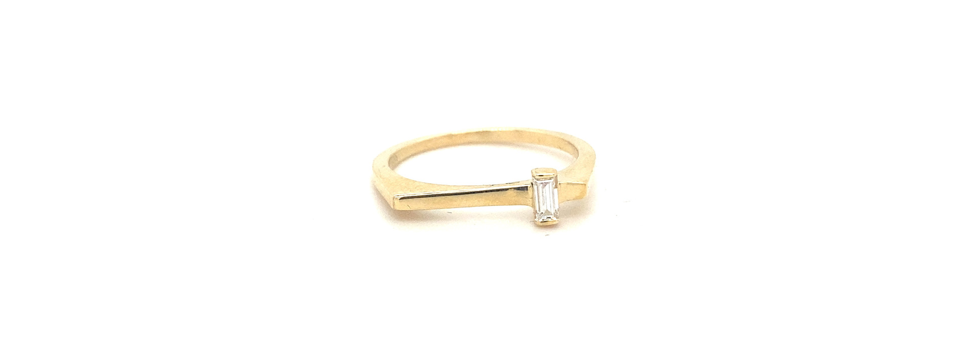 Ring recht met 1 baguette solitair