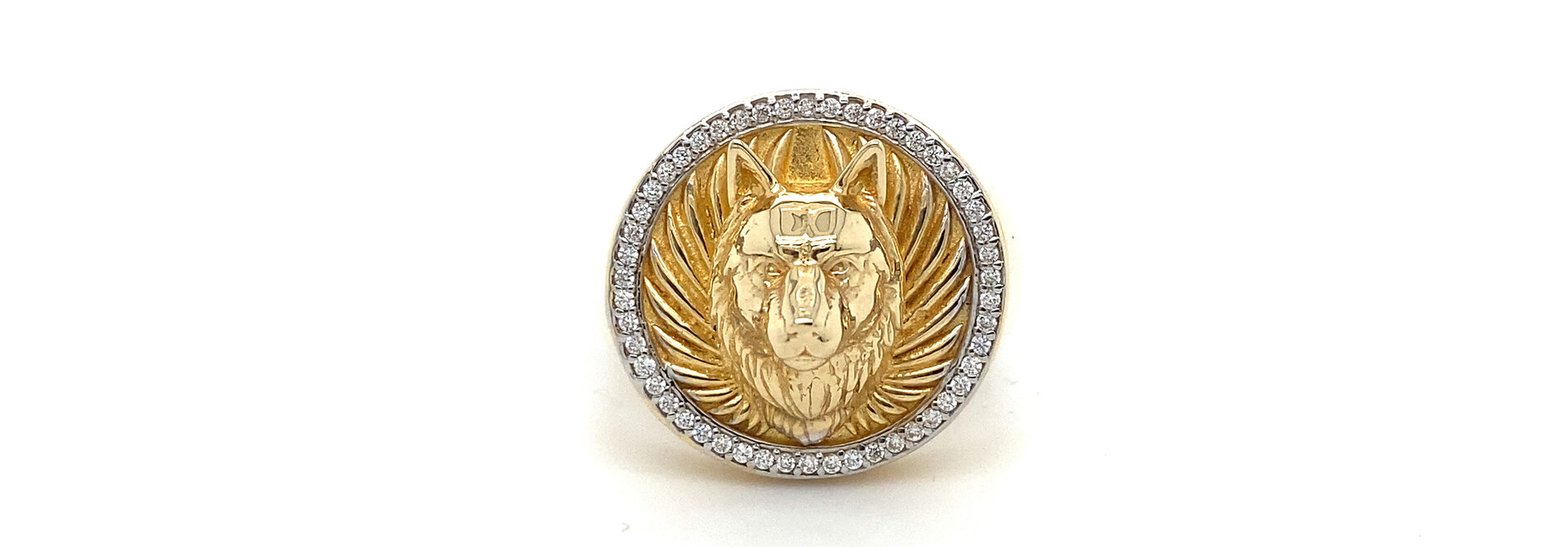 Ring ronde zegel met wolvenkop en zirkonia omlijning