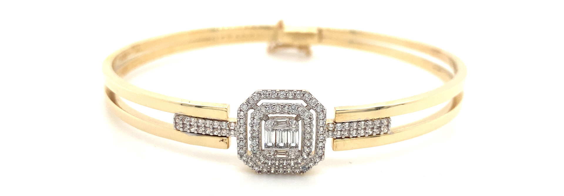 Armband vast dubbele band met zirkonia bewerking in het midden