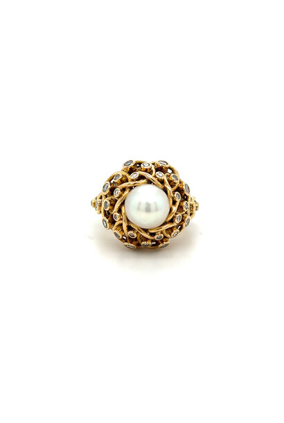 "Pearly" ring