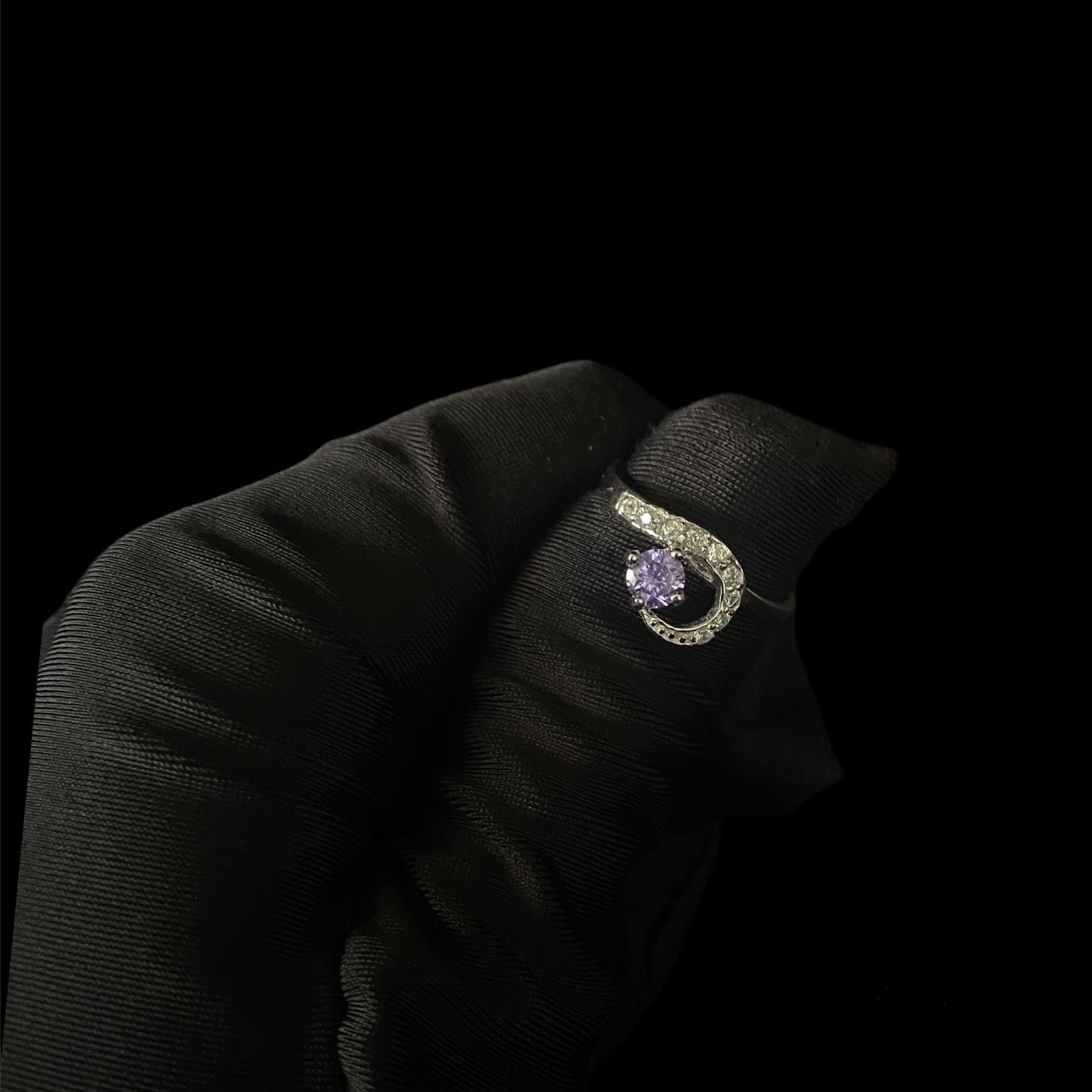 Ring verlovingsring lusje ingezet met zirkonia's en paarse steen zilver-3