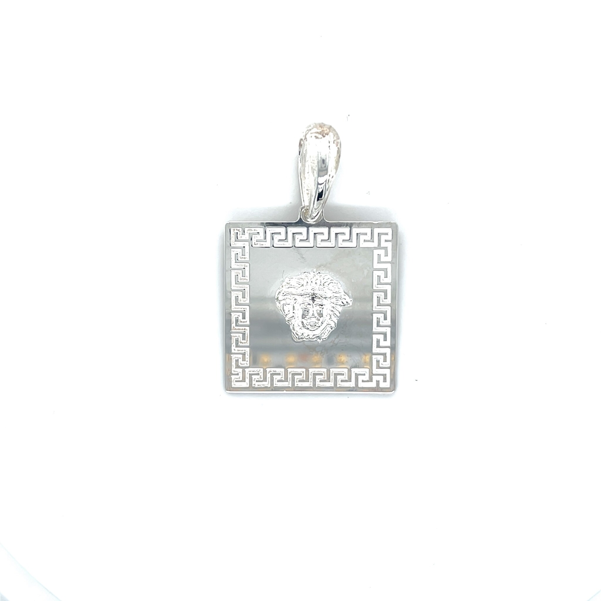 Hanger zilver vierkant met Medusa hoofd en lijnbewerking-2