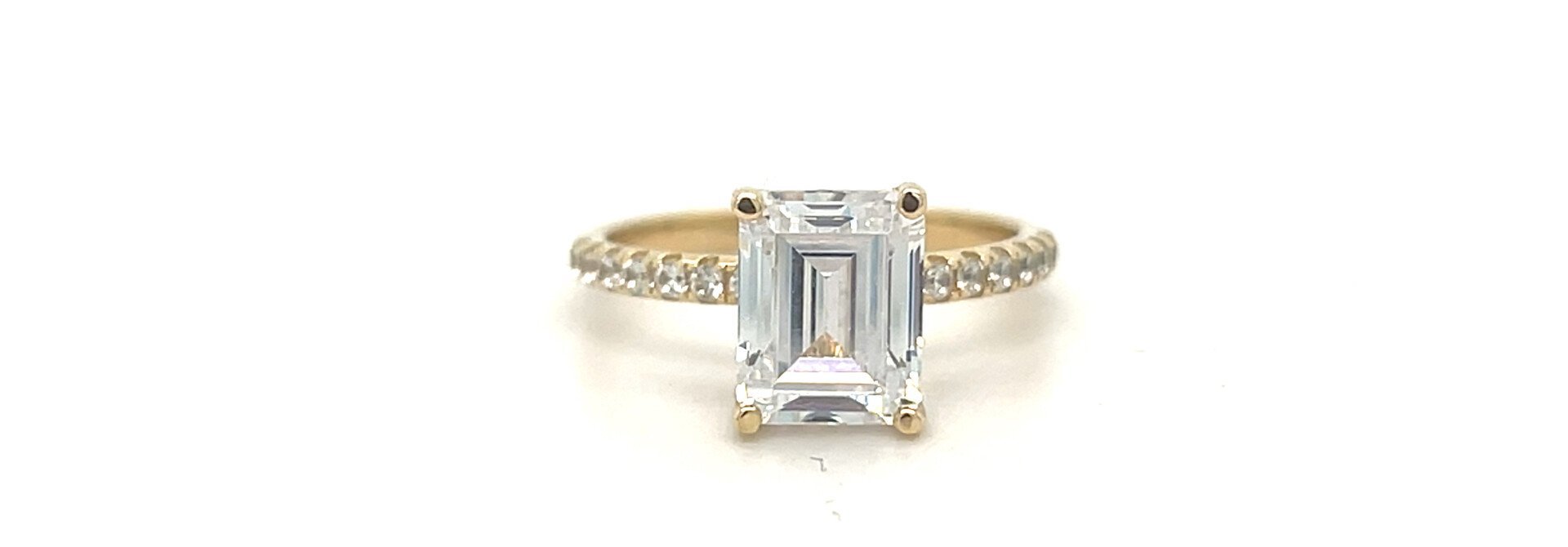 Ring solitair baguette scheen bezet met zirkonia's, lab-grown of natuurlijke diamanten