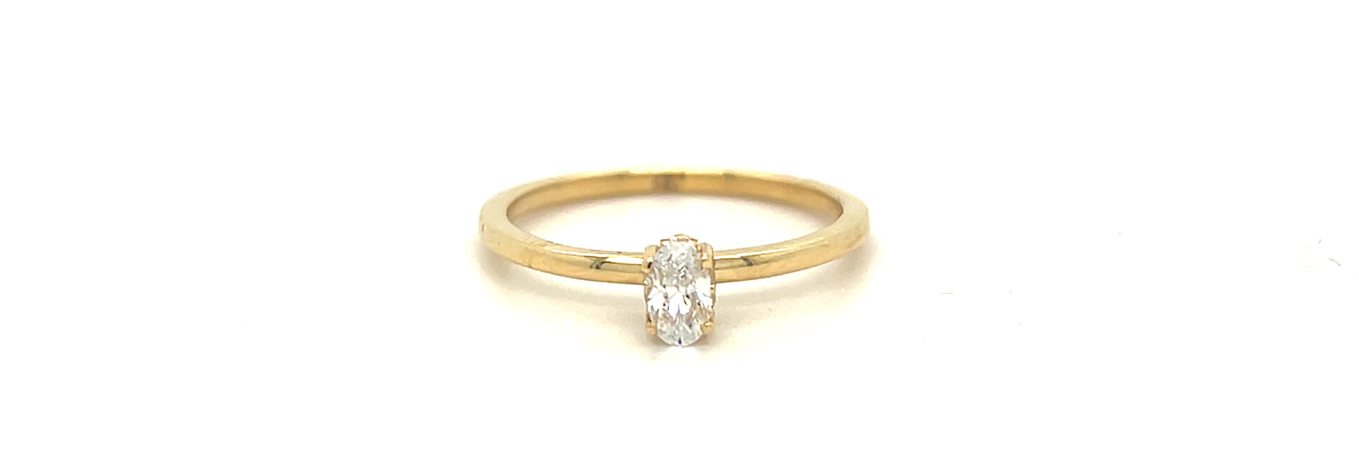 Ring solitair ovaal geslepen steen met zirkonia in lab-grown of natuurlijke diamant