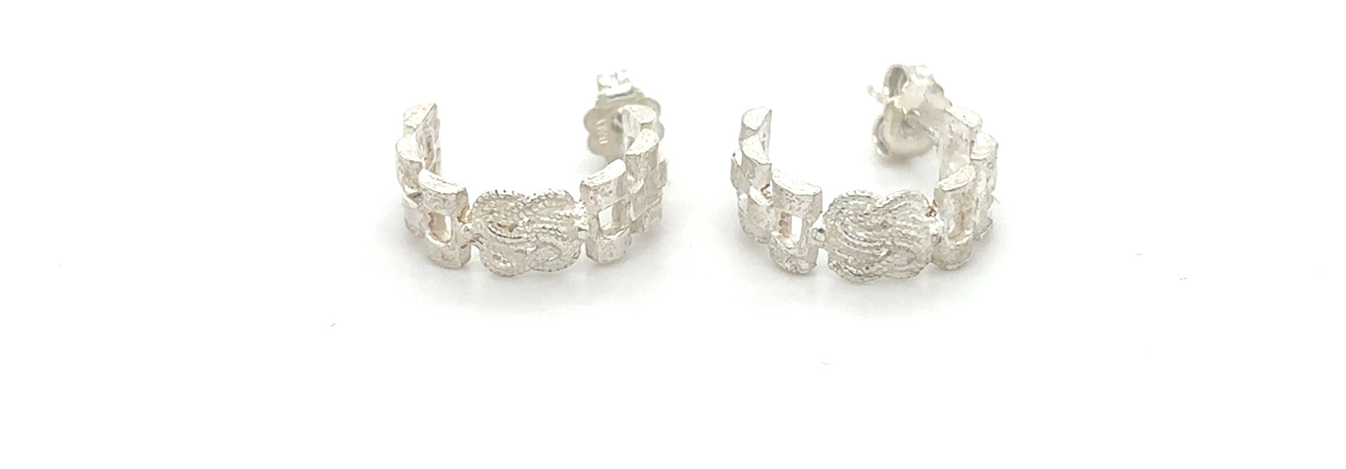 Oorbellen boogjes roleksschakel met mattenklopper zilver