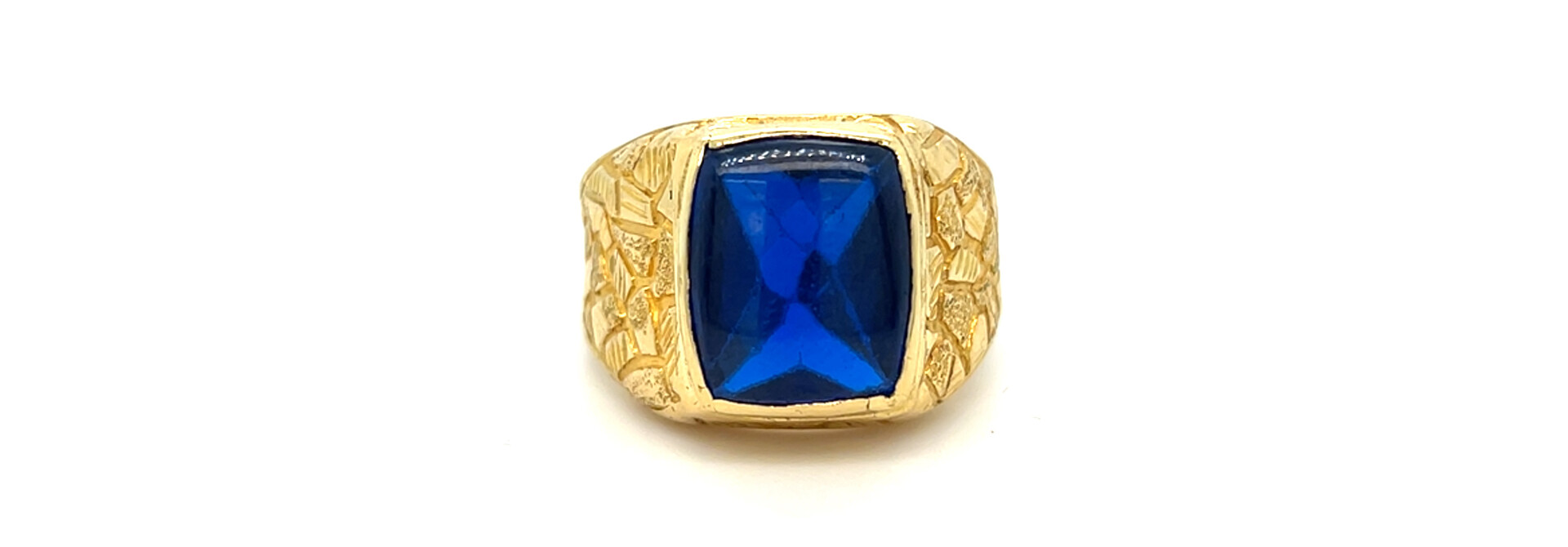 Ring met blauwe steen