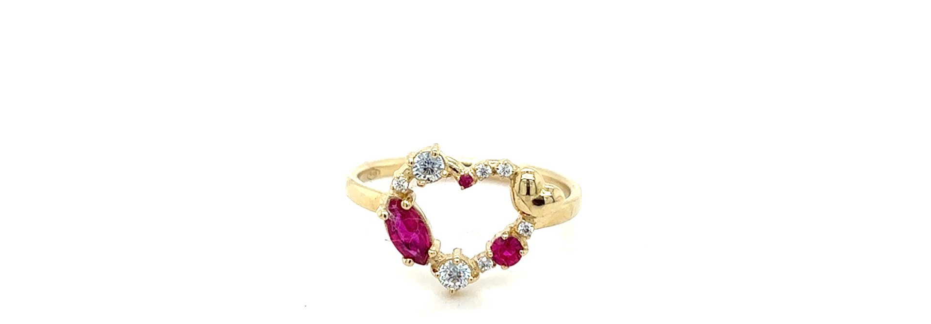Ring  met een hartje en zirkonia stenen