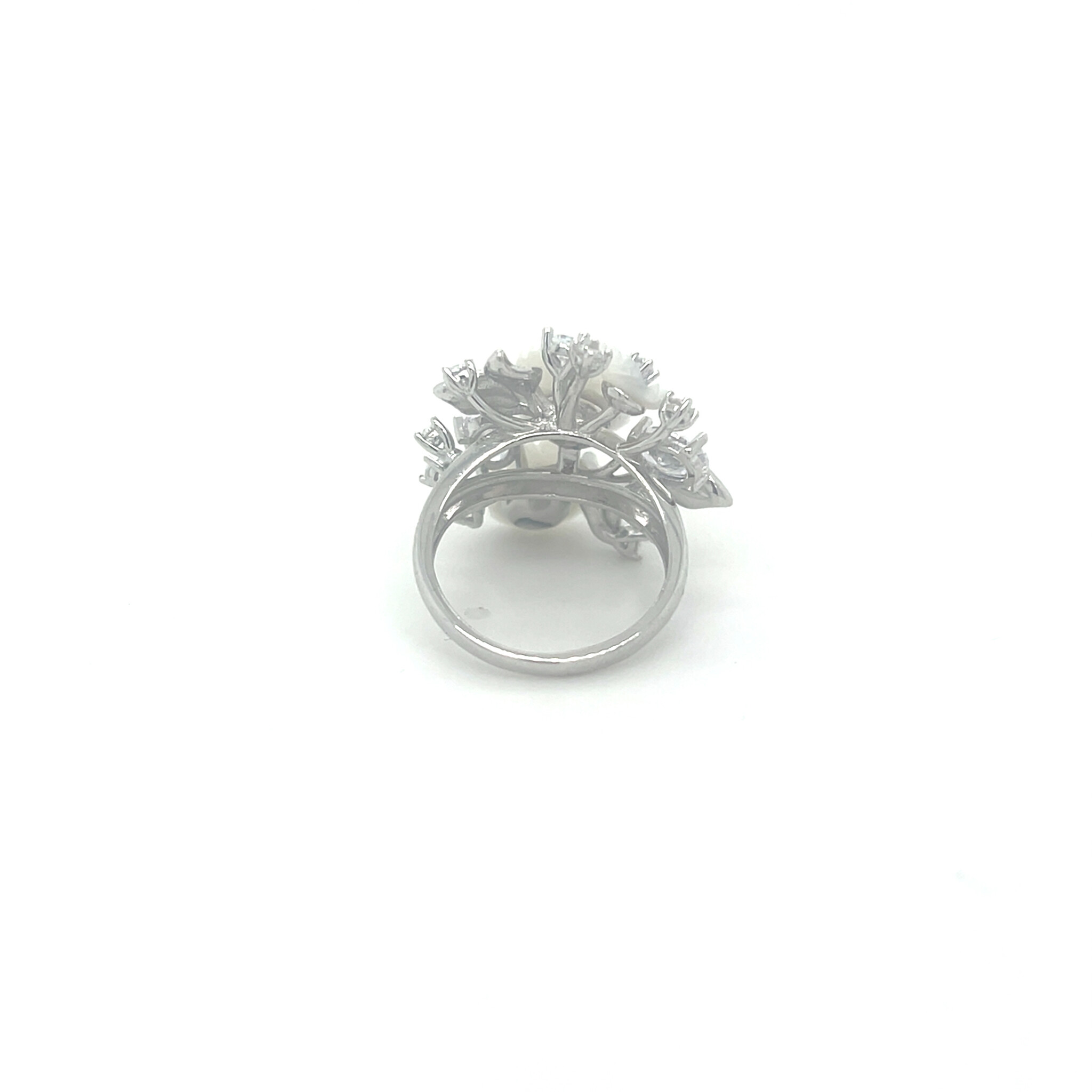 Ring fantasie design met groen en rode accenten-3