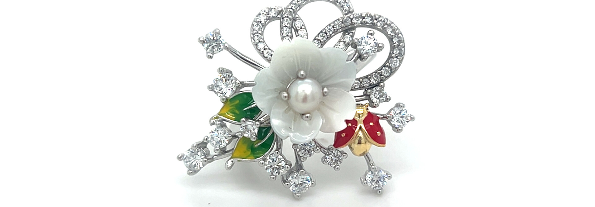 Ring fantasie design met groen en rode accenten