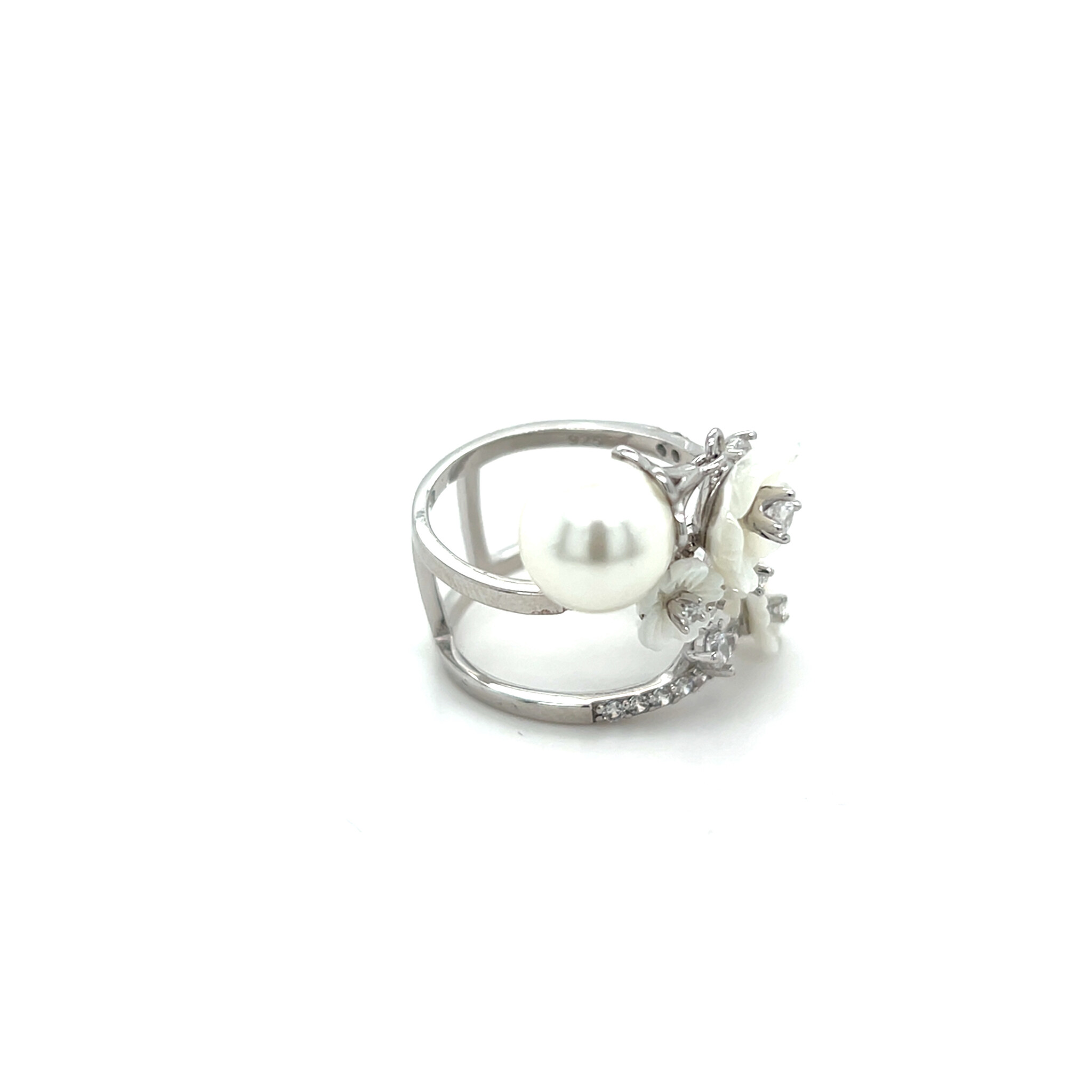 Ring bloemmotief met zirkonias en losse parel-3