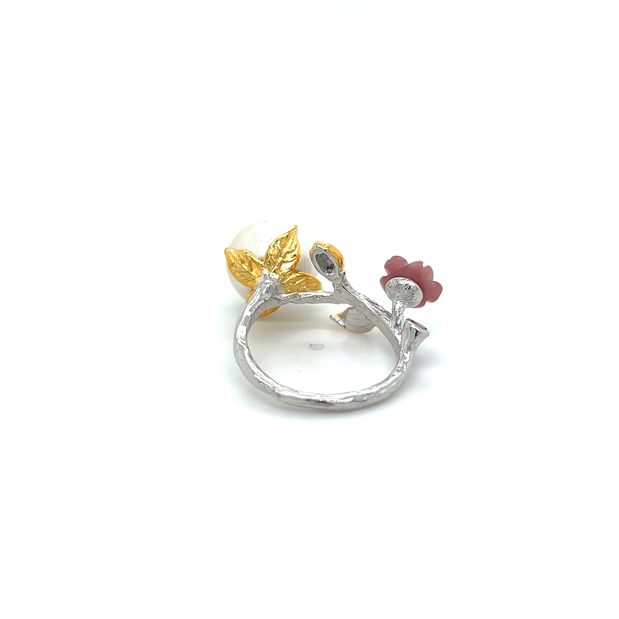 Ring met gold plated accenten in bloemvorm en grote parel-4