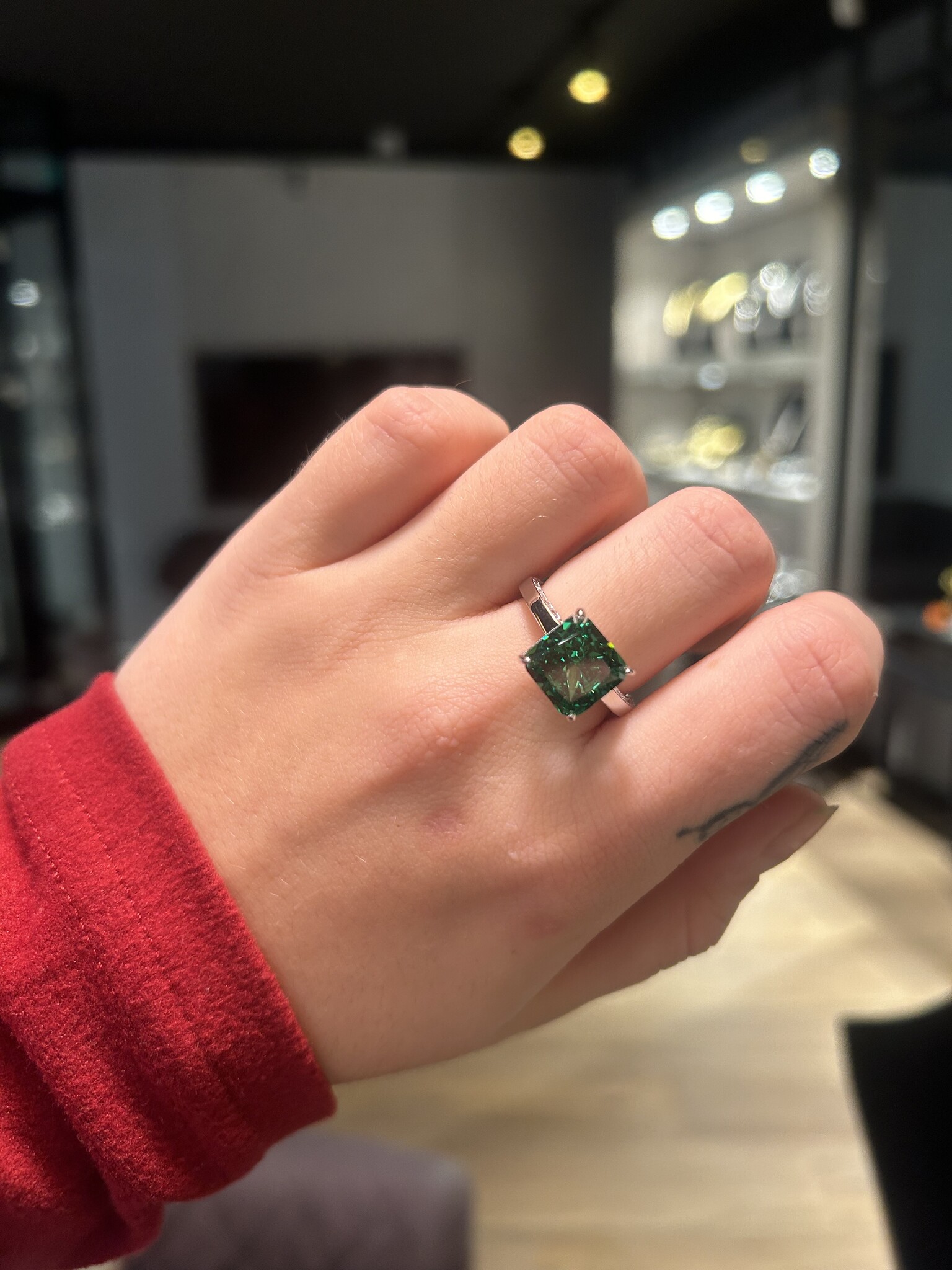 Ring met groene baguette steen-2