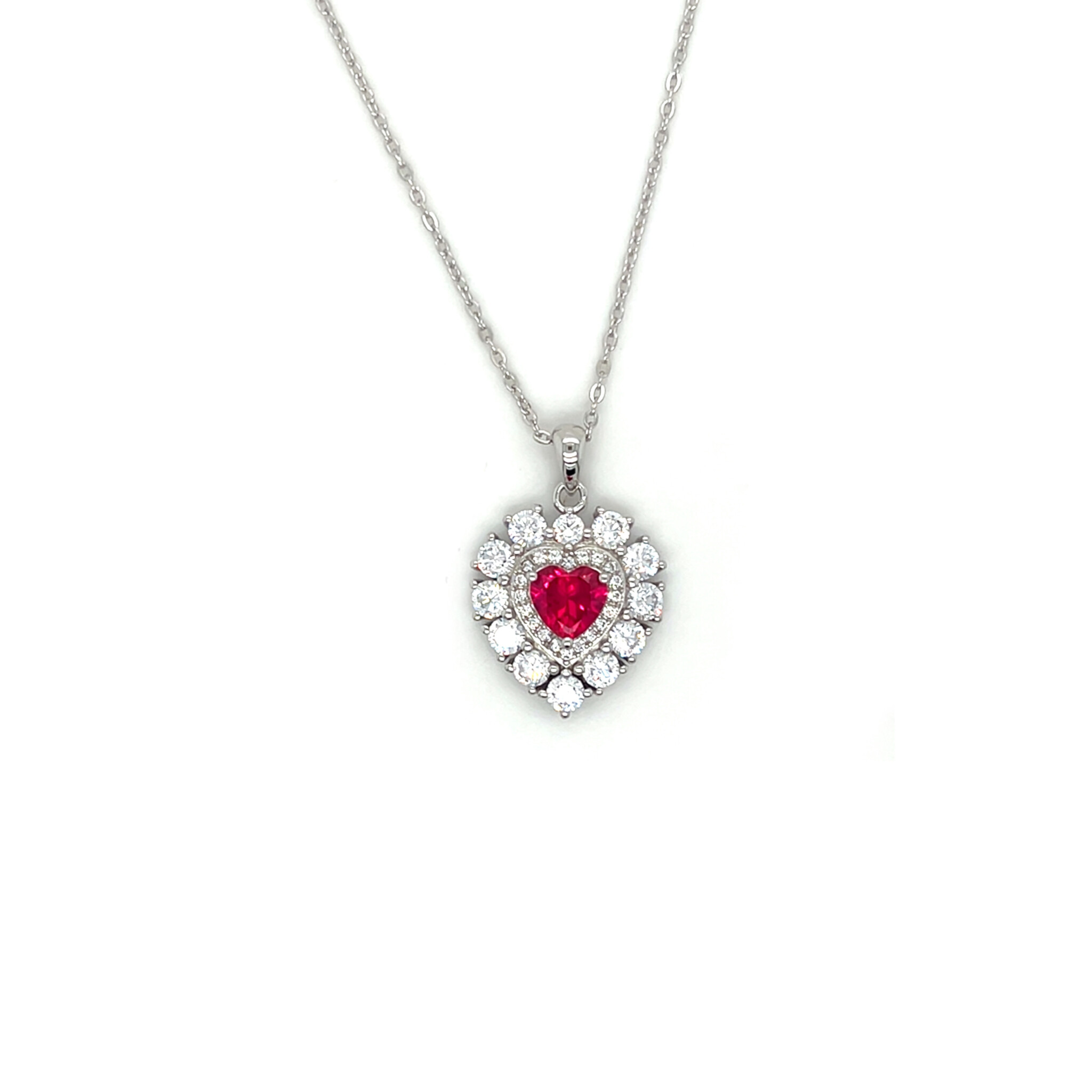 Ketting ankerschakel met rood hart omringd door witte zirkonia's-1