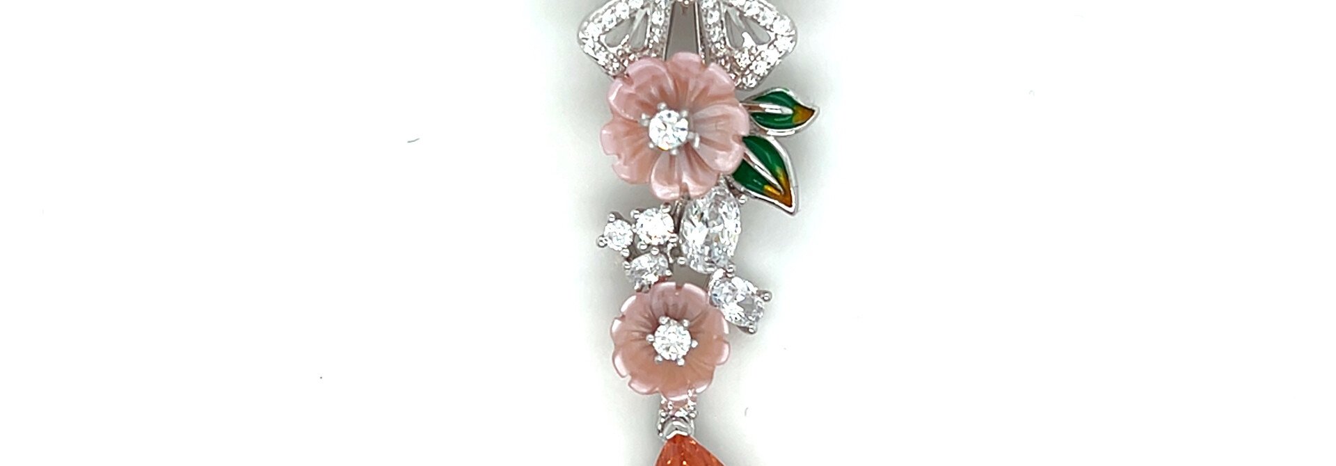 Ketting ankerschakel met langwerpige hanger met bloemen, vlinder en grote druppelvormige gele steen