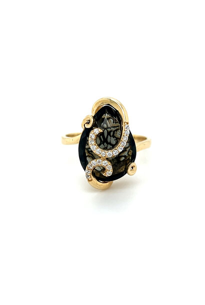 “Mona" ring