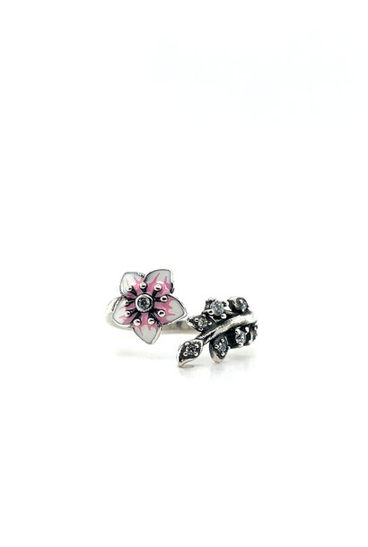 "Petal" ring