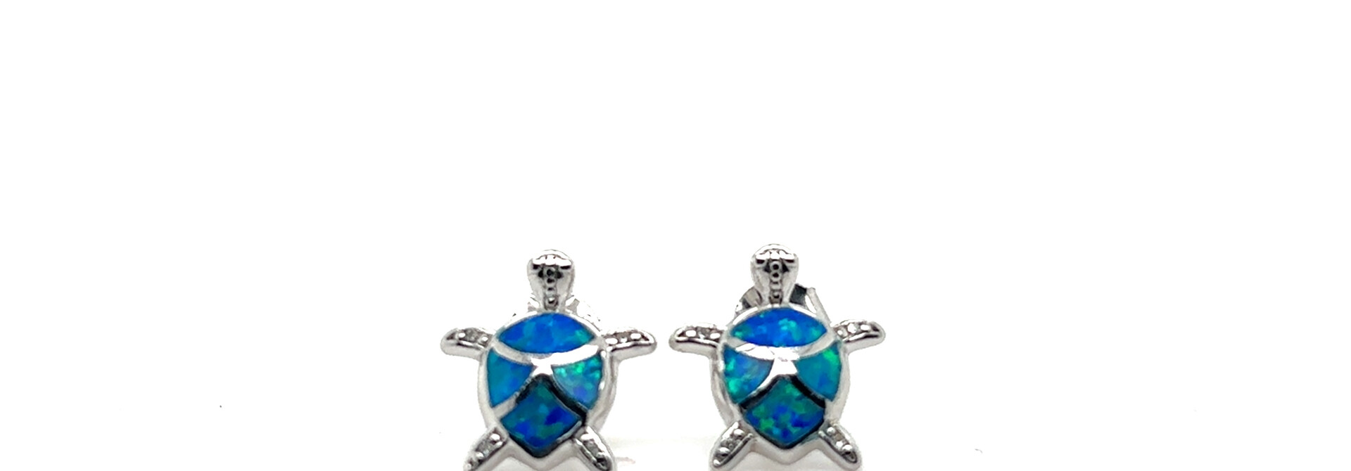 Oorbellen met een opaal steen in  schildpad vorm