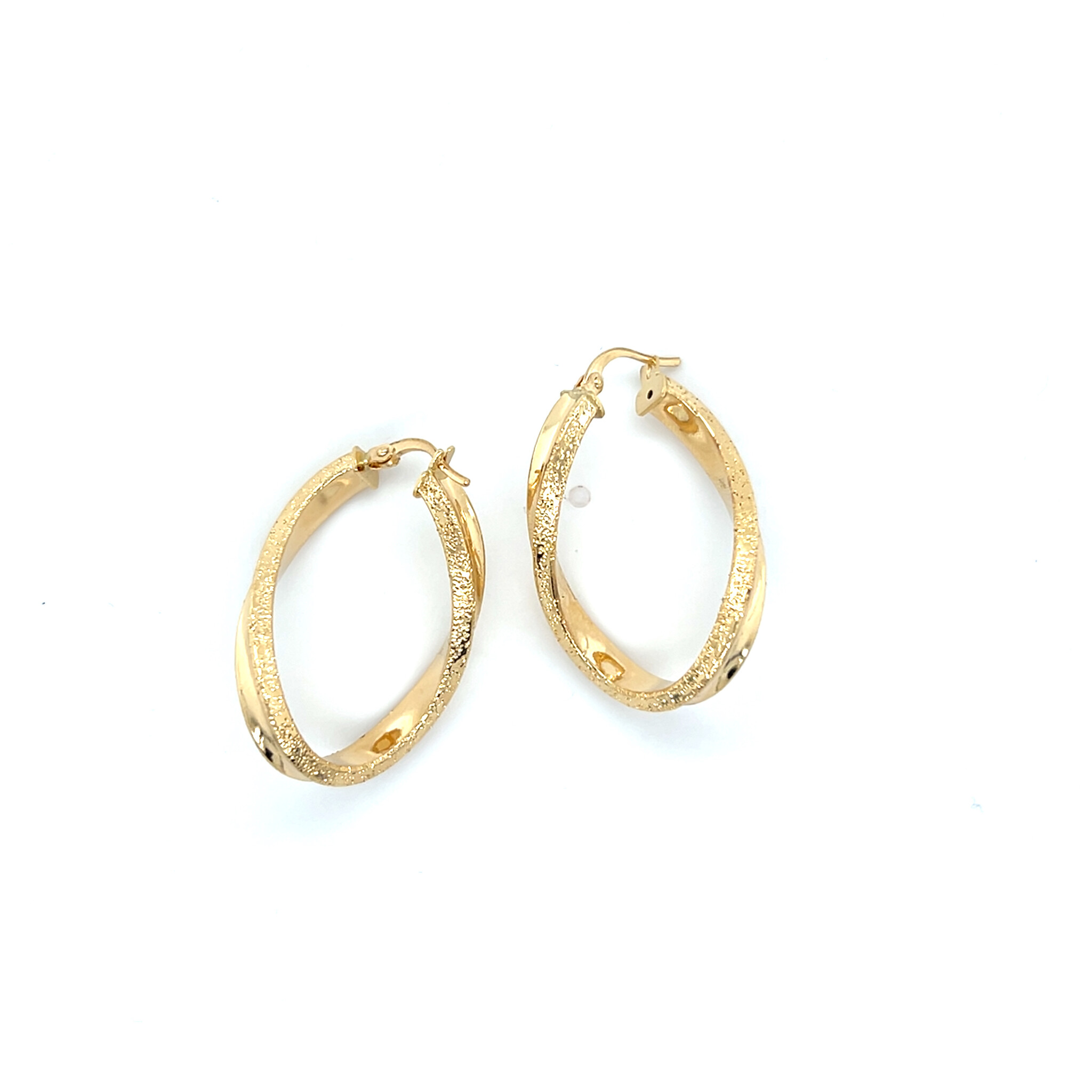 Oorbellen gedraaid en bewerkt abstracte vorm-2