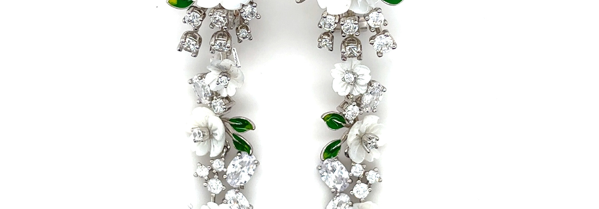 Oorbellen hangers met bloemen en zirkonia stenen