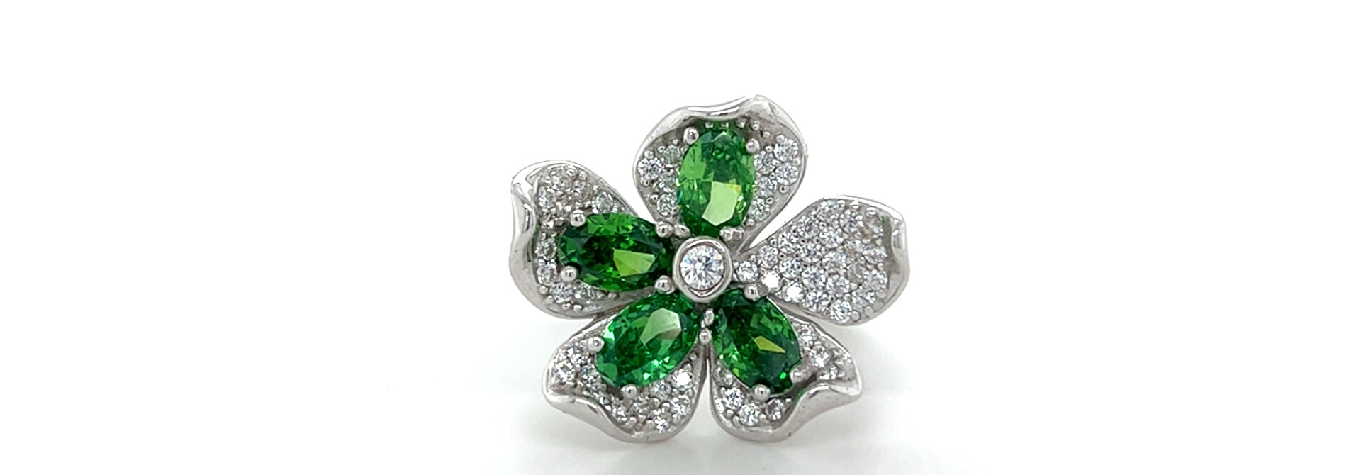 Ring bloem met groene zirkonia details