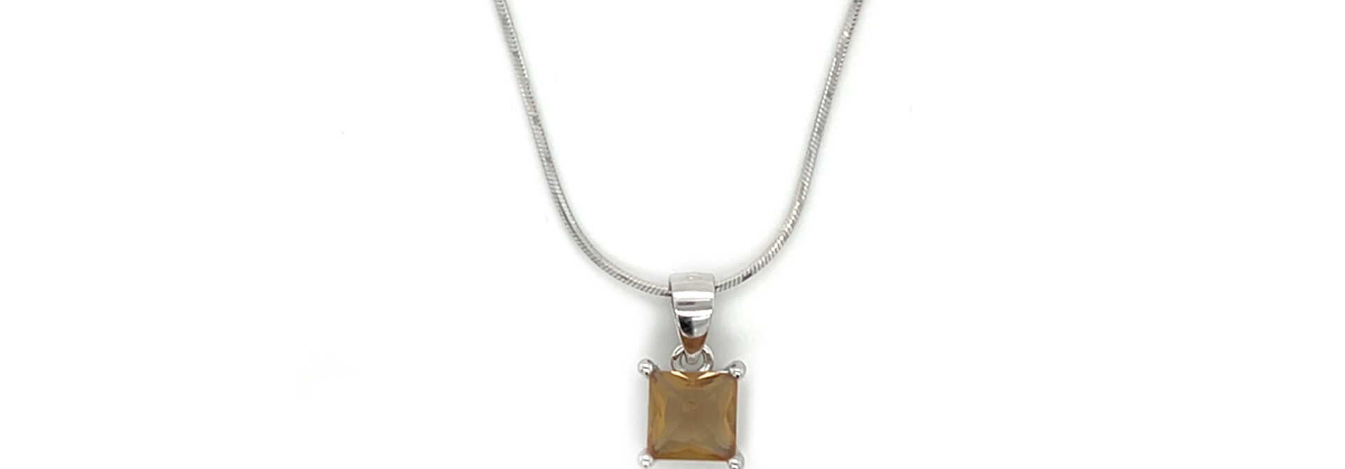 Ketting met solitair sultaniet kleur veranderende steen