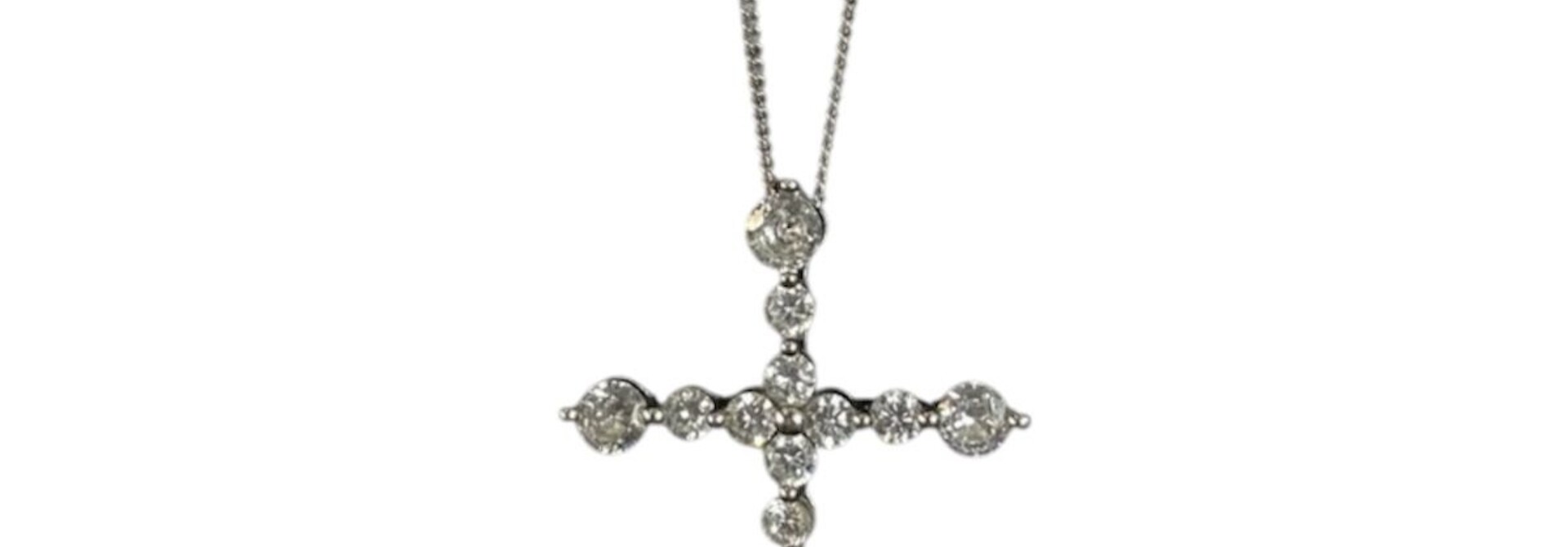 Ketting zilver met vaste kruis hanger bezet met zirkonia's