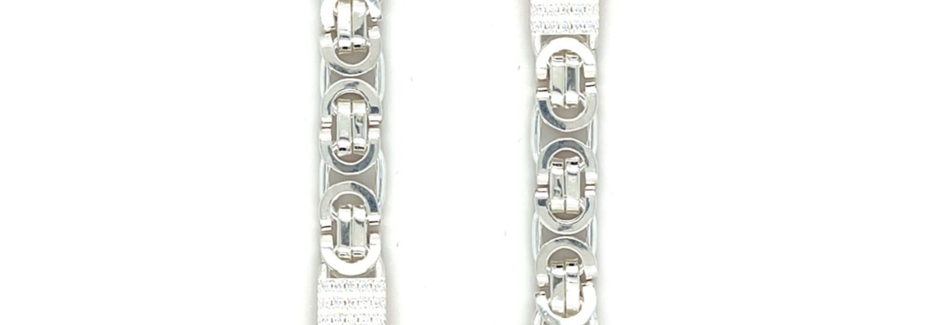 Ketting platte koningsschakel zilver en plaatjes bezet met stenen