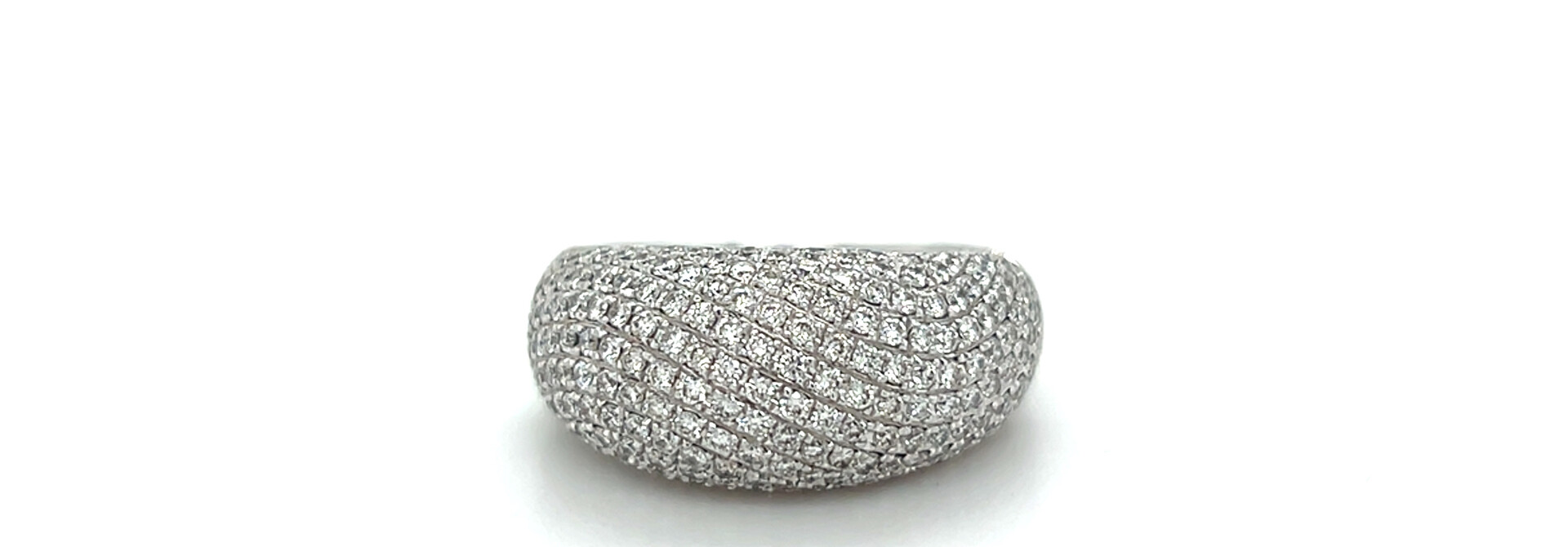 Ring  witgoud met 147x pave gezet diamant 0.01ct