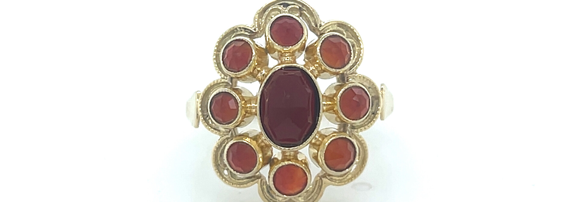Ring met carneool stenen bloemvorm