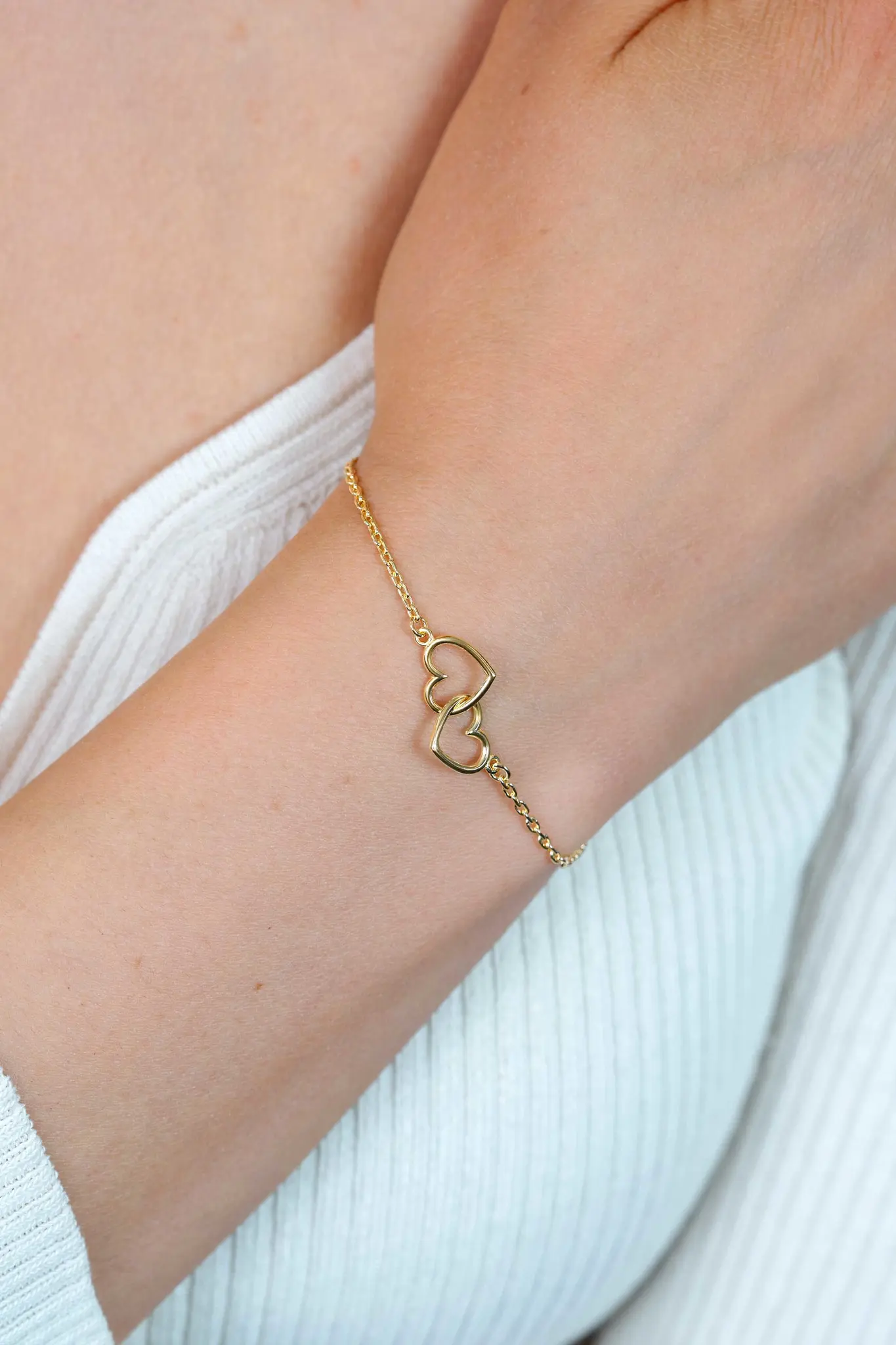 ZINZI zilveren armband geel vergulde twee hartjes in elkaar-2