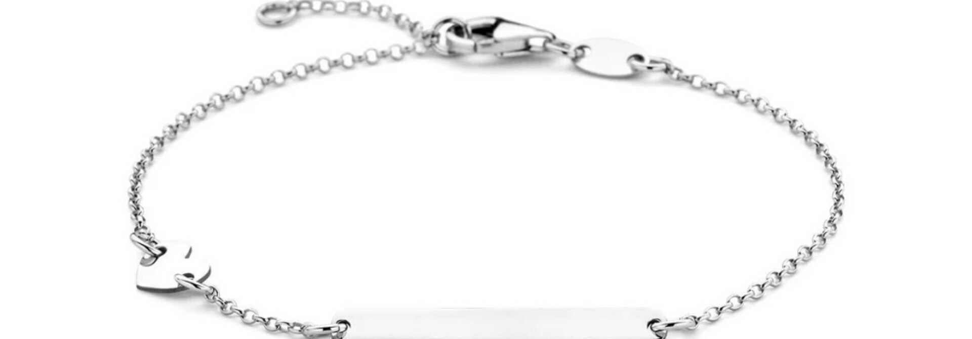Armband met plaat en hart in ankerschakel kind