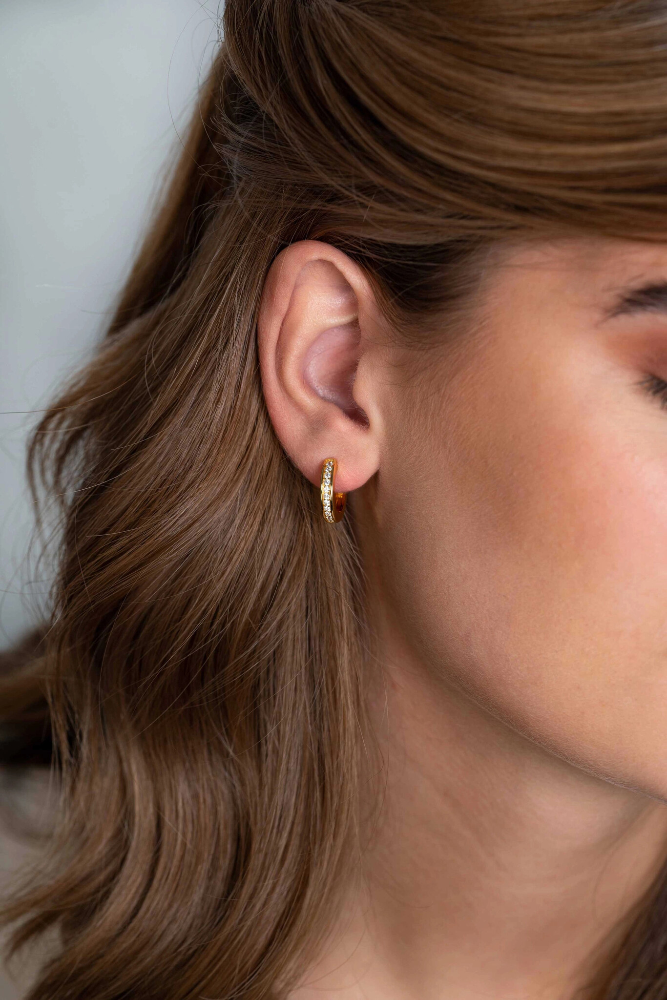 ZINZI zilveren klapcreolen met zirkonia geel 17x3mm-2