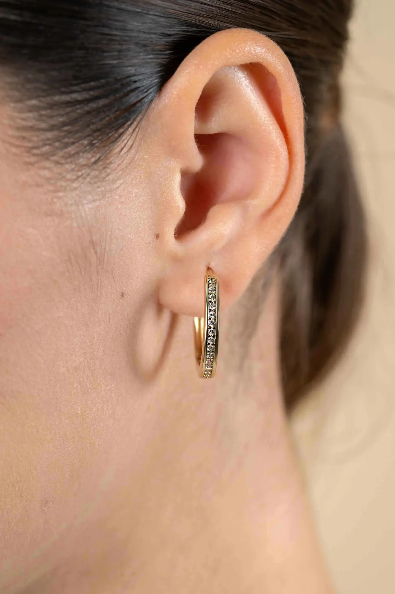 ZINZI zilveren klapcreolen geel verguld met zirkonia 24x3mm-2
