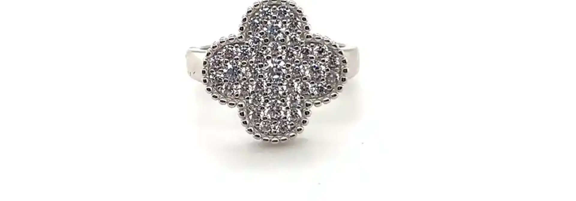 Ring bloem bezet met zirkonia