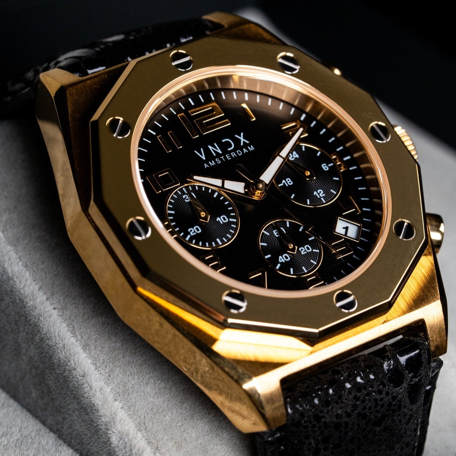 The One Snake Zwart Goud-2