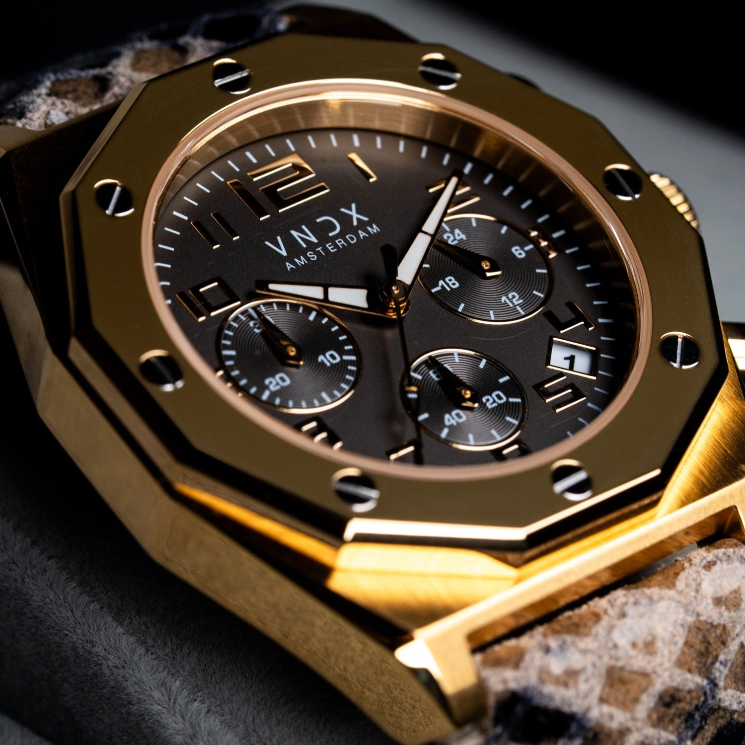 The One Snake Goud Grijs-2