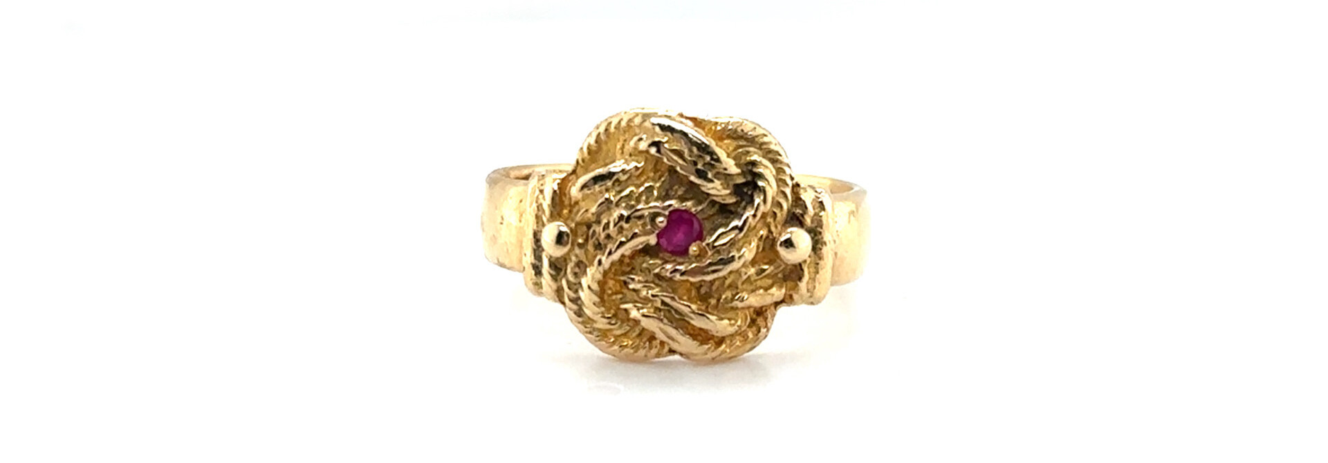 Ring mattenklopper met rode steen