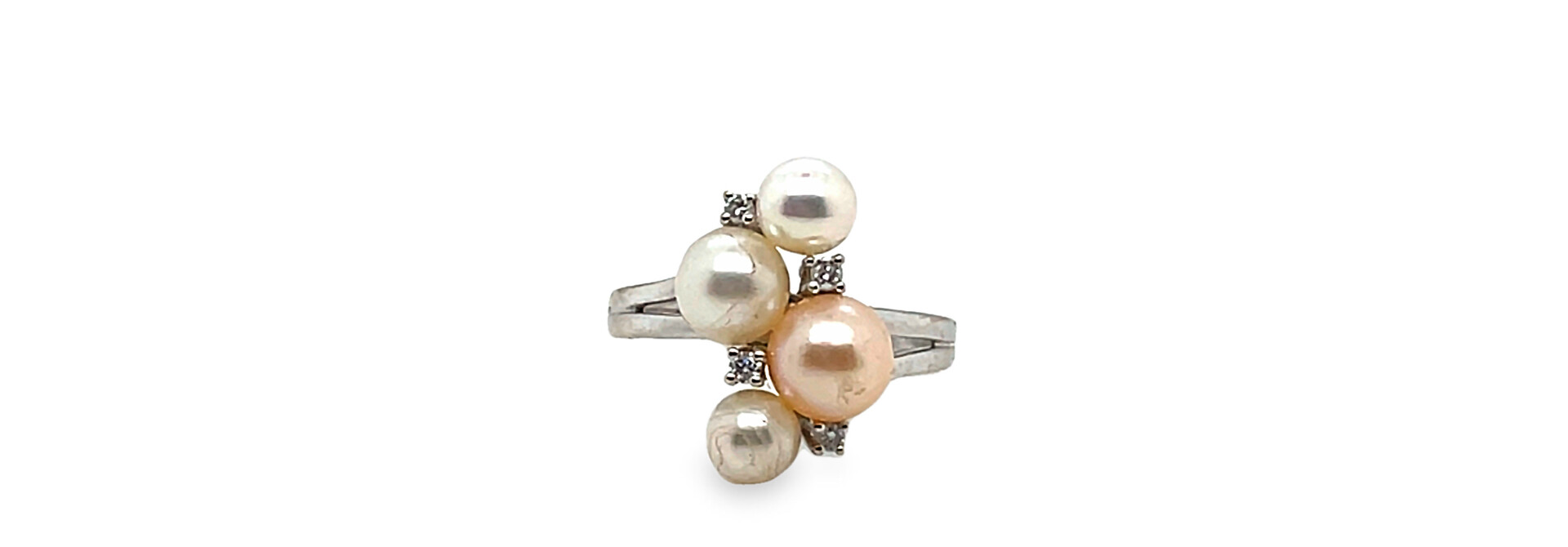 Ring witgoud met zoetwater parel en diamant 4x 0.04ct