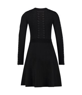 Reis Omgaan Caroline DYCHE - Zwarte korte jurk met lange mouw - SuperTrash