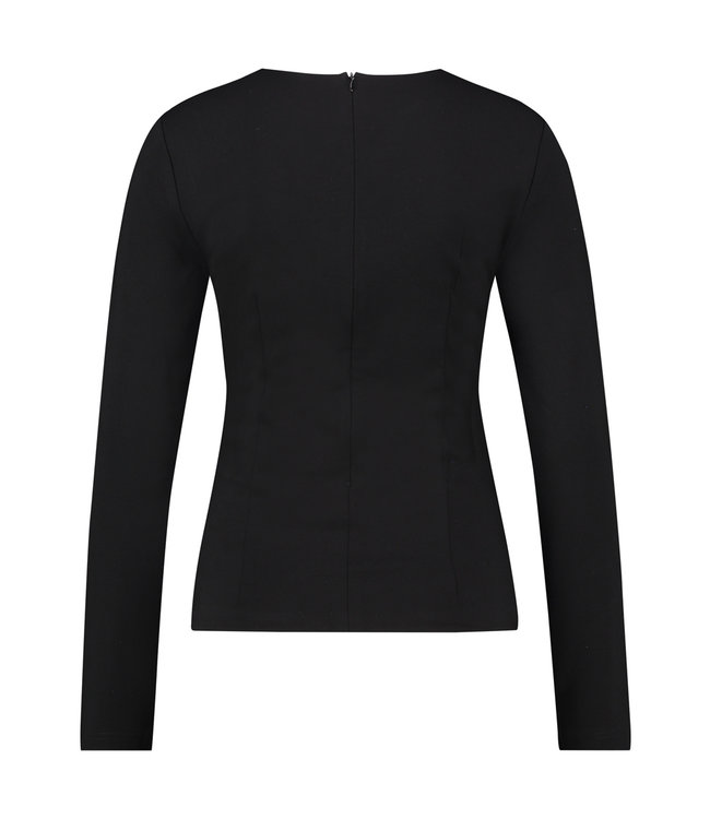 TANIELA - Luxe top met opengewerkte details