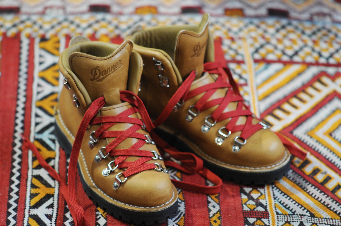 Danner Womens Mountain Light Cascade Hiking Boot Behind The Pines