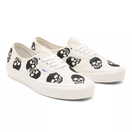 vans authentic skull