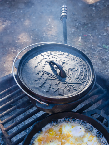 Poler Poler Cast Iron Dutch Oven Poler Poler Cast Iron Dutch Oven