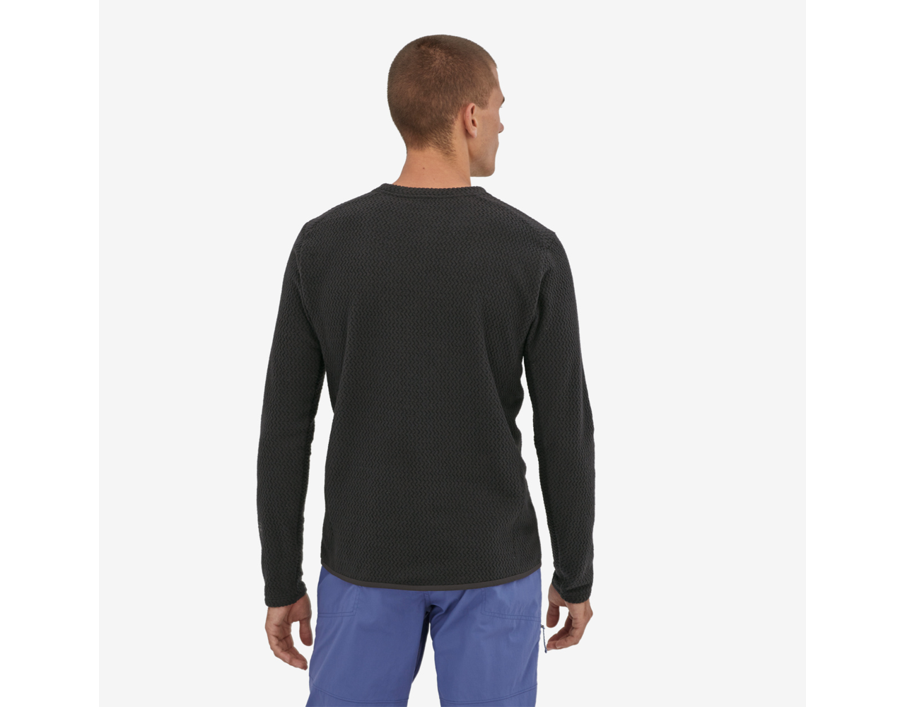 Patagonia M's R1 Air Crew Sequoia Red Behind the Pines