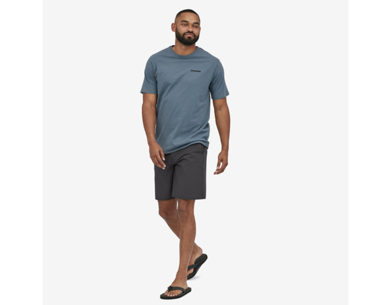 Patagonia M's Hydropeak Hybrid Walk Shorts 19" Ink Black Behind the Pines