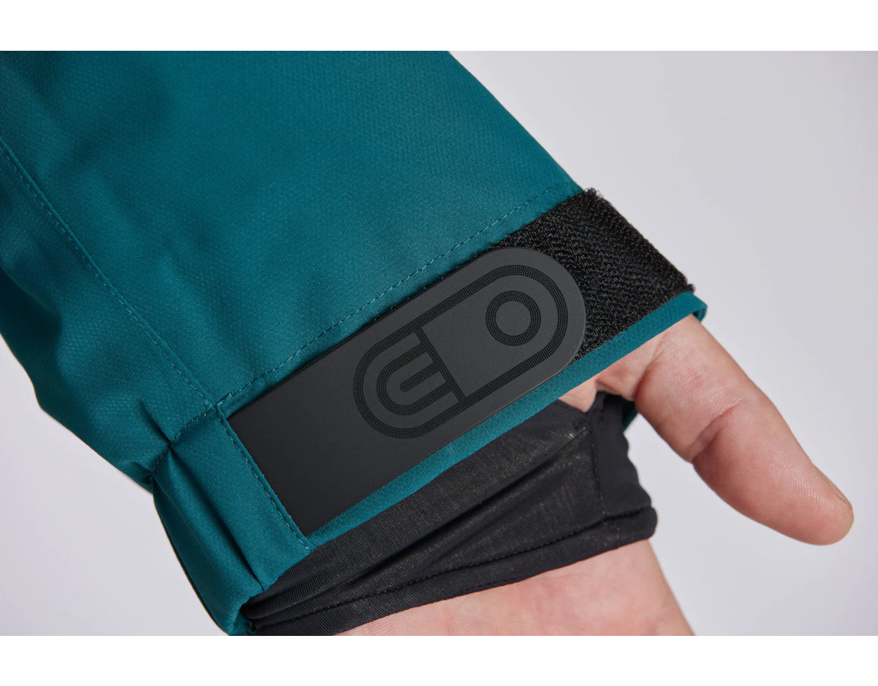 Airblaster Beast 2L Jacket Tan 2024 Behind the Pines