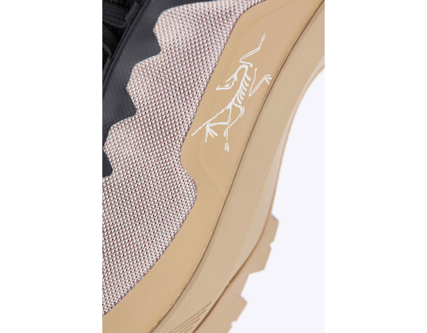 Arc'teryx Vertex Alpine Canvas / Graphite - Behind the Pines